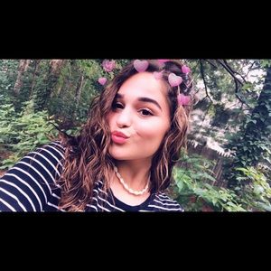 Meet your Posher, Sisi